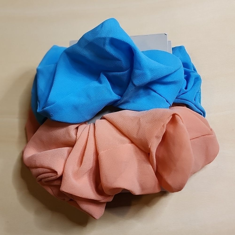 ⚠️Must Bundle⚠️ 💙🧡 BP 2 Scrunchies Coral and Blue Hair Accessory💙🧡